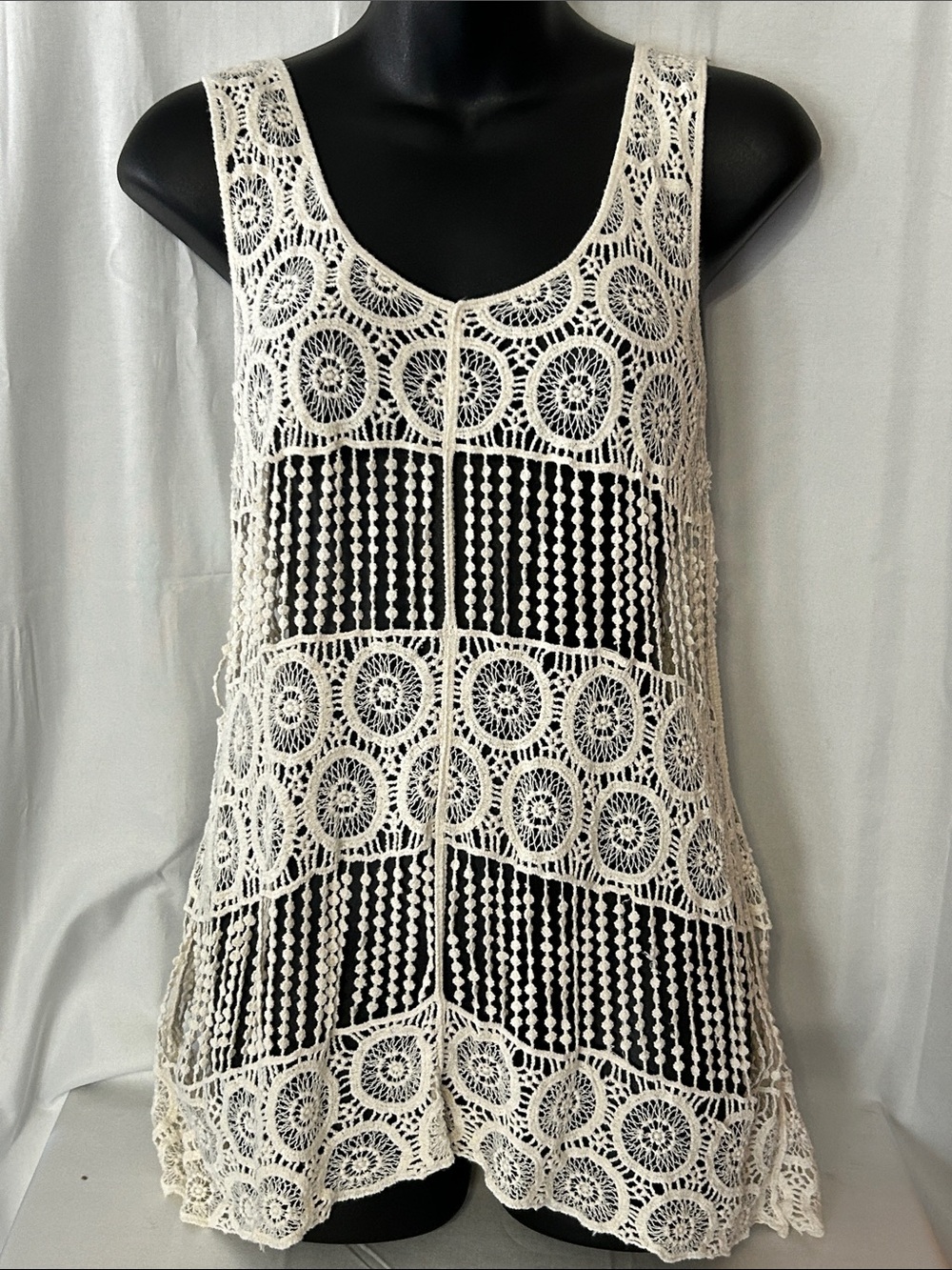 finn & clover Cream Crochet Lace Tank Top Size M